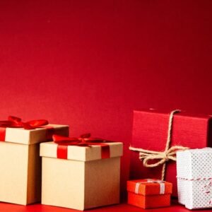 Titan Discovers Curated Gift Box